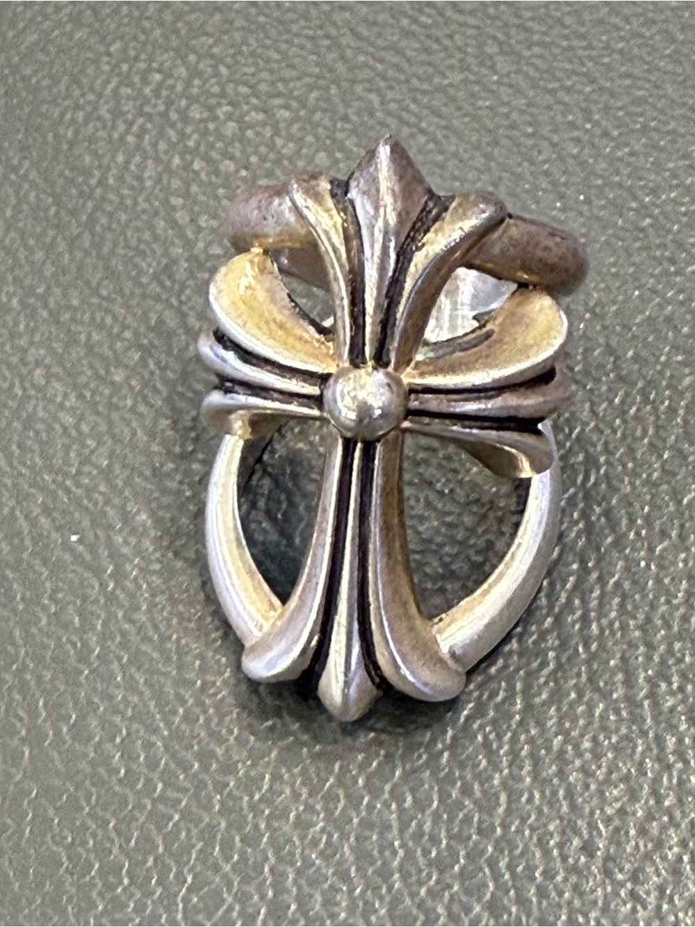 Chrome Hearts Silver Fleur Cross Statement Ring - Antique Silver